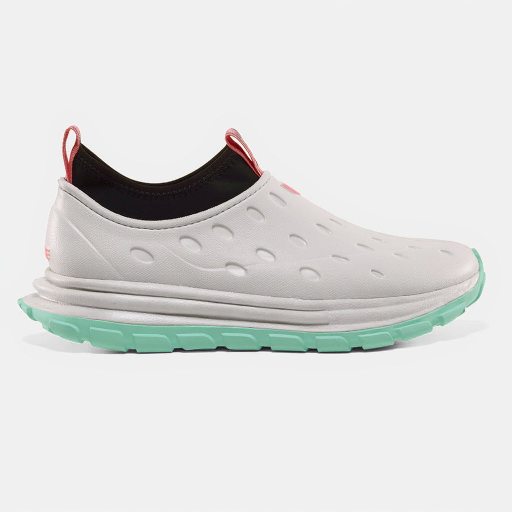 Retro Low-Top Sneaker