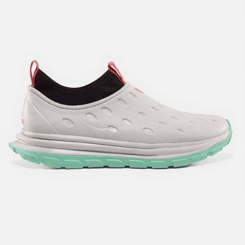 Retro Low-Top Sneaker